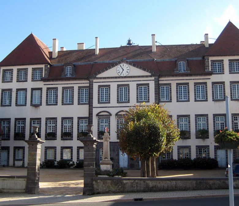 Château à Combronde